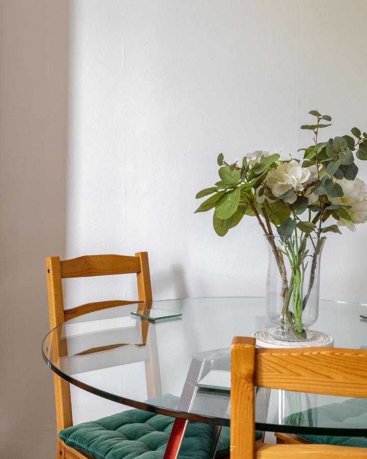 Redcliffe Gardens Apartments- Chelsea *