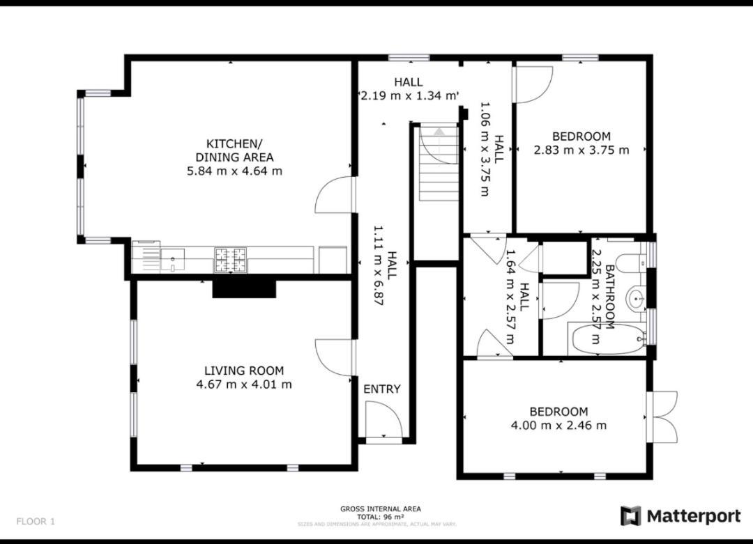 Apartment Homely 3 Bedroom Ground Floor Flat *