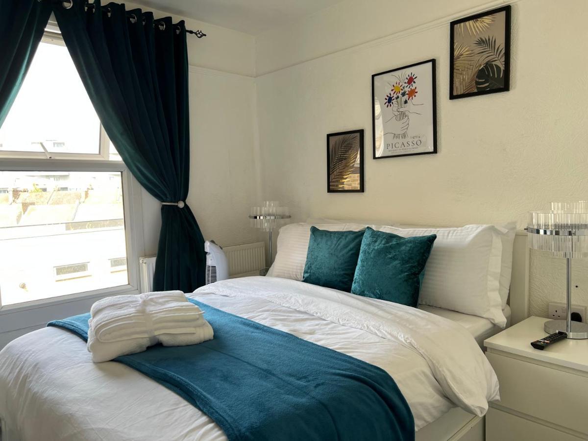 Luxury 1bed Holiday Flat-10 Minutes From Bridge & 3mins Walk To Lewisham Dlr Apartment London