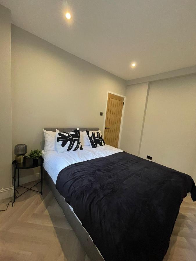 Luxury 2 Bed 1 Bath In By Graceful Londen