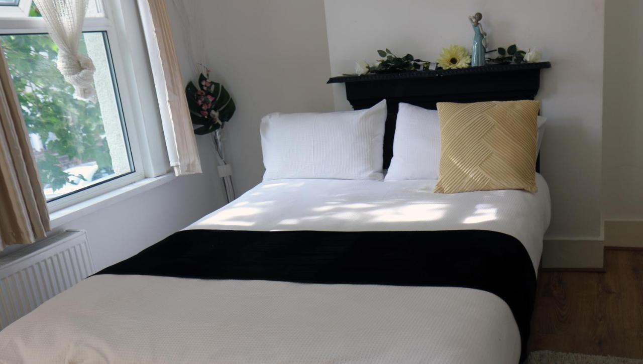 Cozy Or In Townhouse Fast Links To Central *