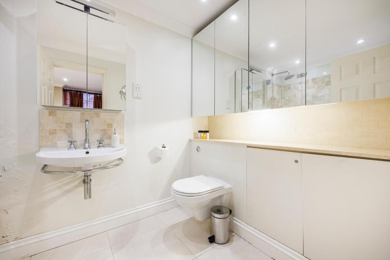 Hyde Park Hideaway Sleeps 6 * Londen