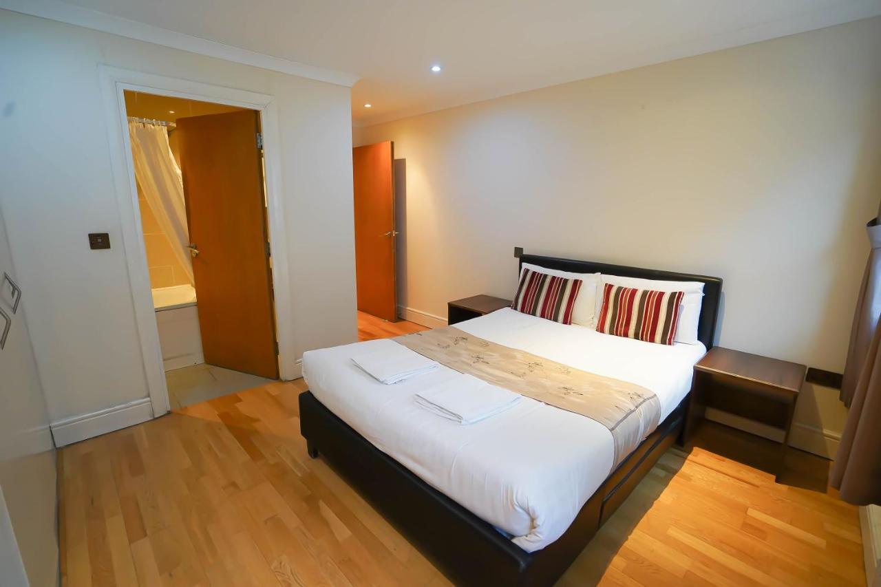 Cosy 2-bed 2 Bathroom In Apartment