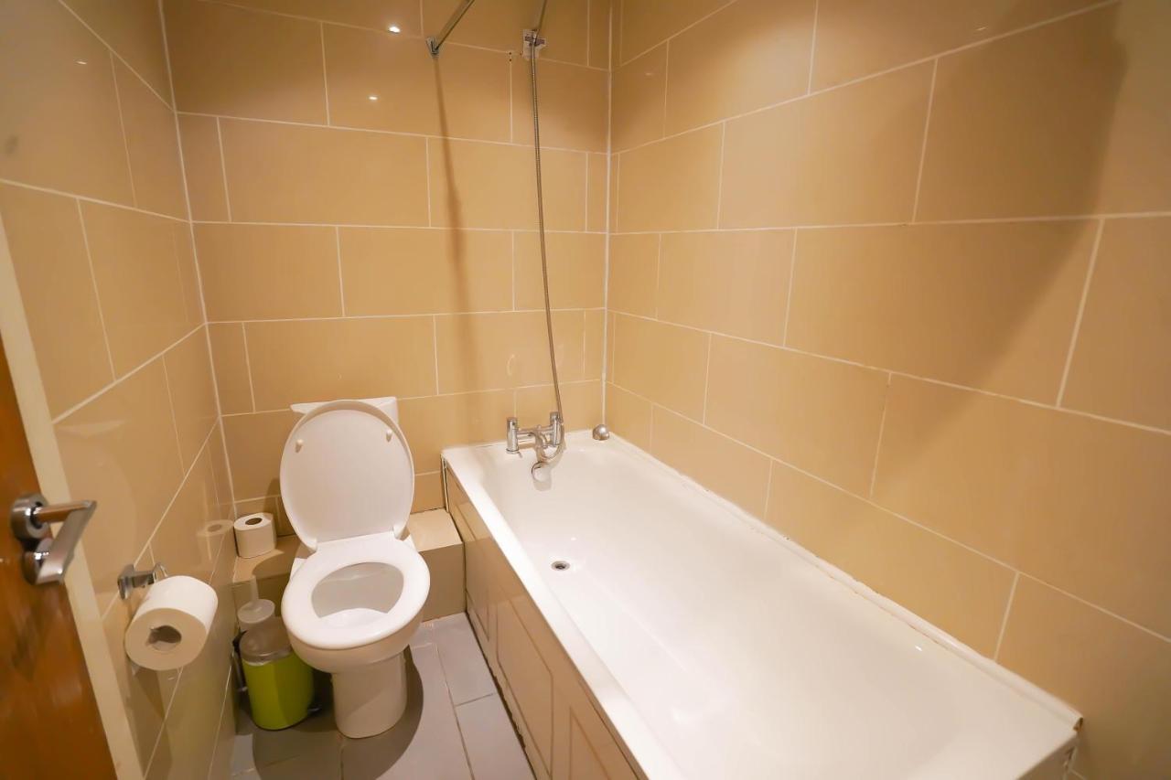 Cosy 2-bed 2 Bathroom In *