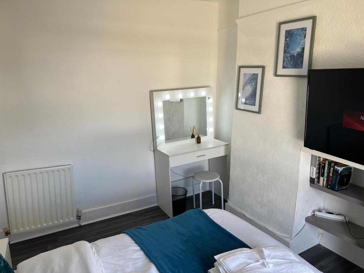Luxury 1bed Holiday Flat-10 Minutes From Bridge & 3mins Walk To Lewisham Dlr *