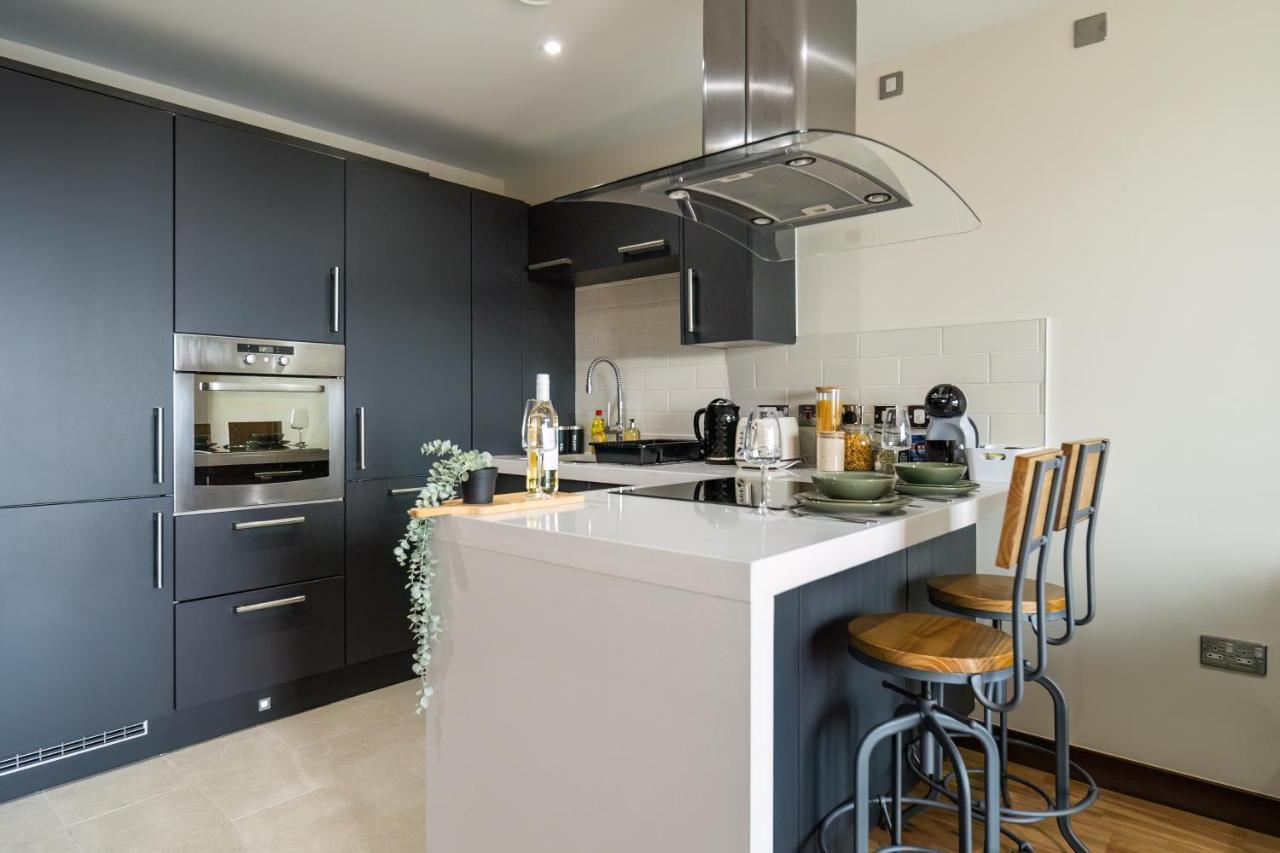 Leilighet Livestay-stunning With Private Balcony & River Views London