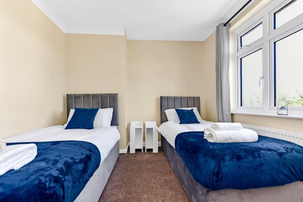 3br Home/fast Wi-fi/ Quiet Road Apartment *