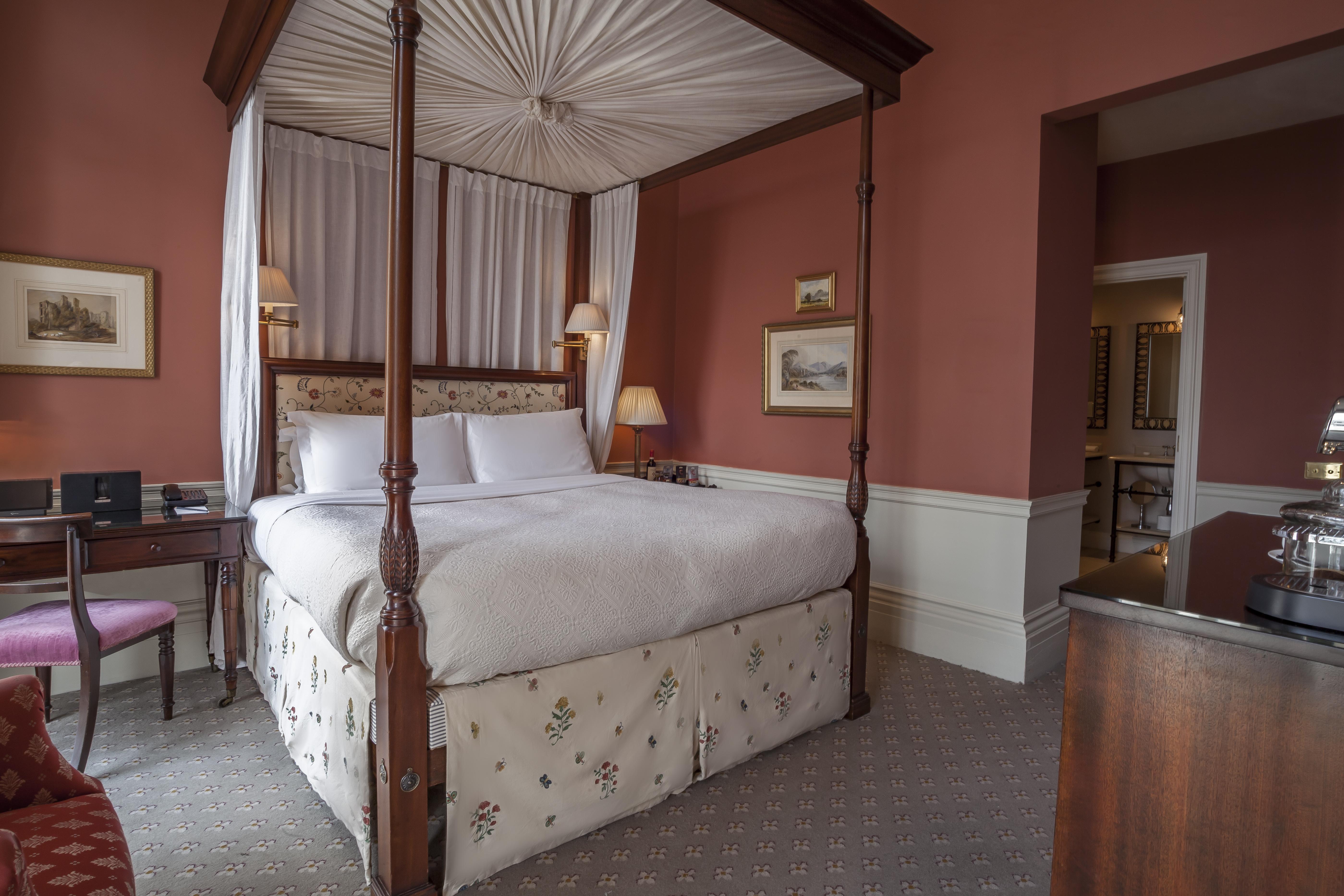 Hotel Roseate House London
