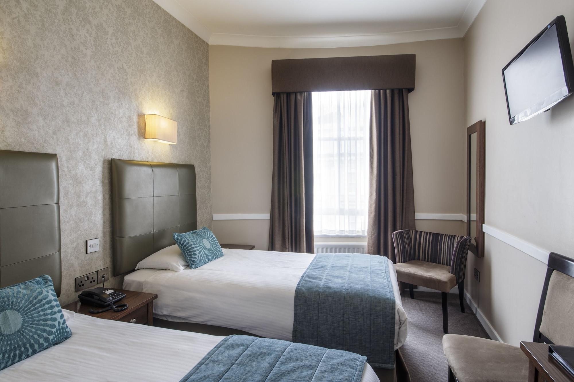 Hotel Princes Square 4*