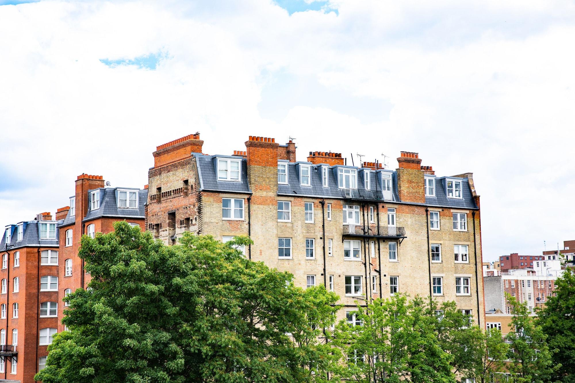 Princes Square Hotel 4*