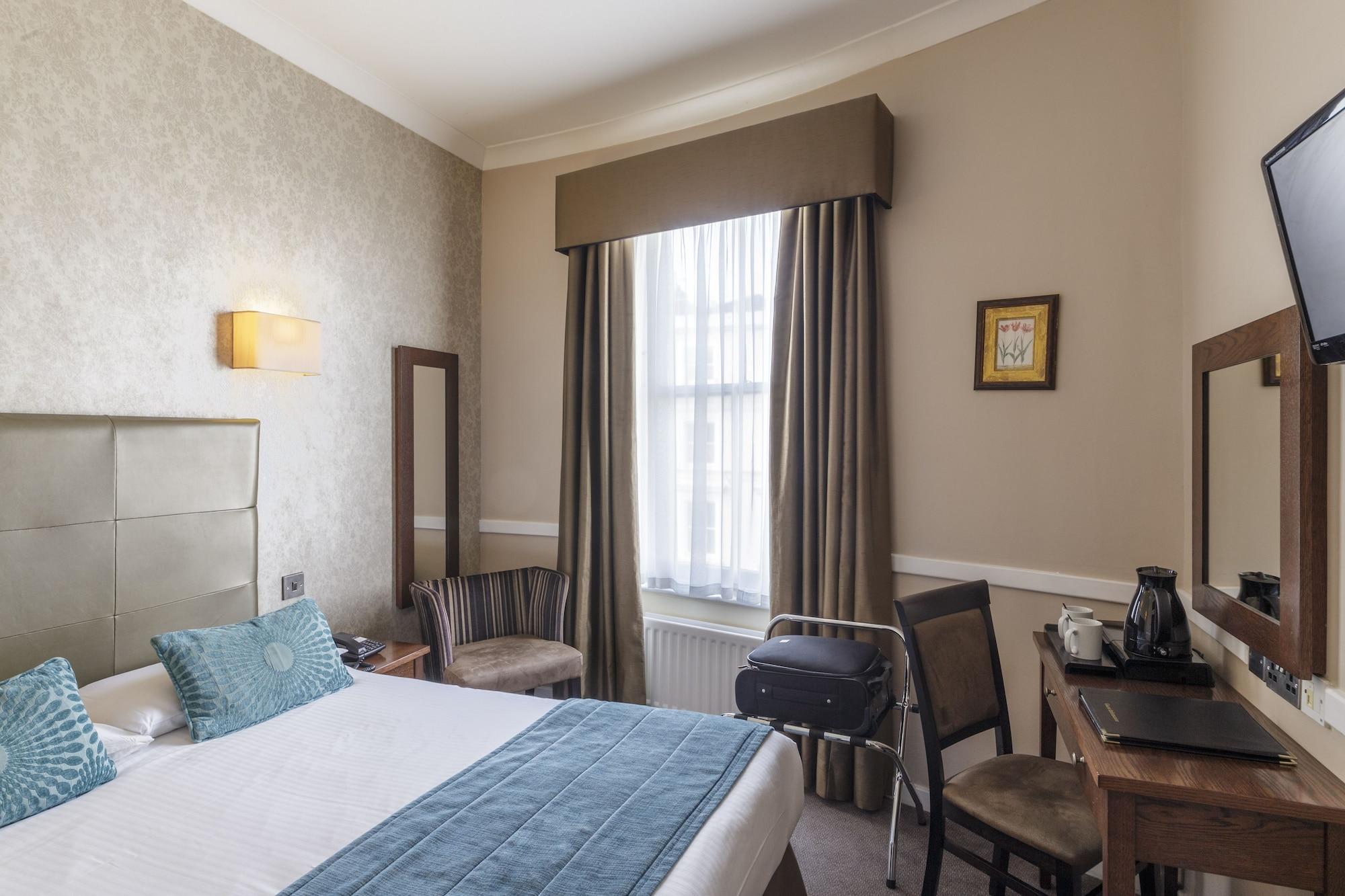 Princes Square 4*