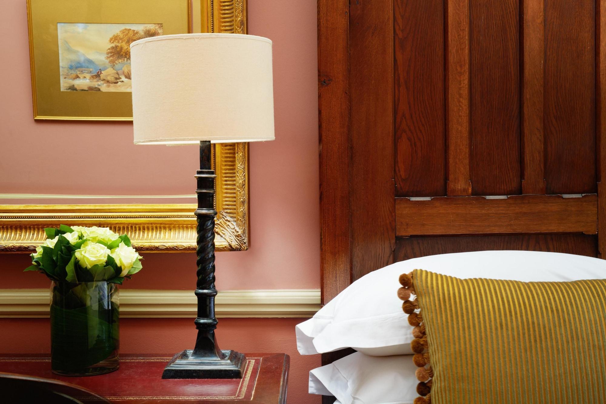 Hotel The Gore - Starhotels Collezione London