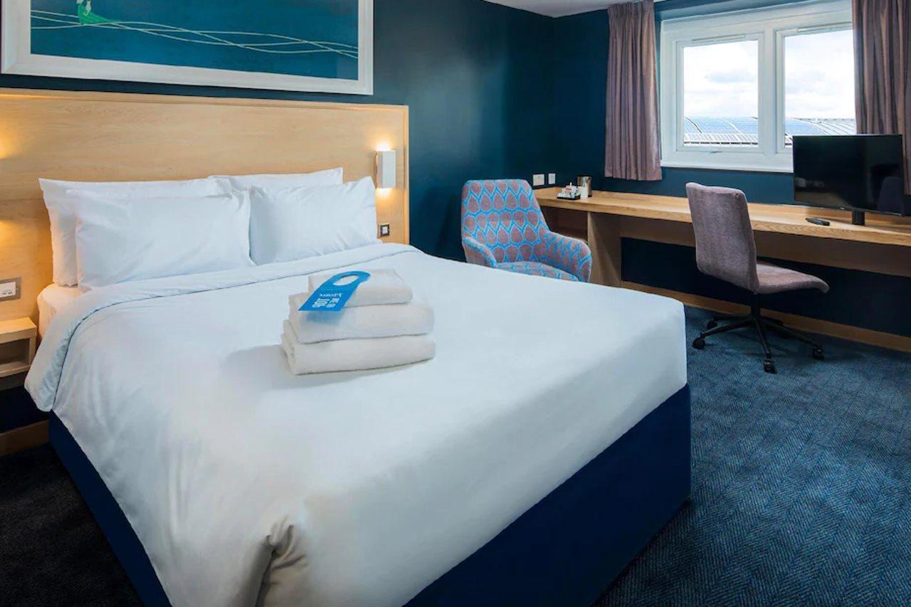 Travelodge Road Hotel 3*
