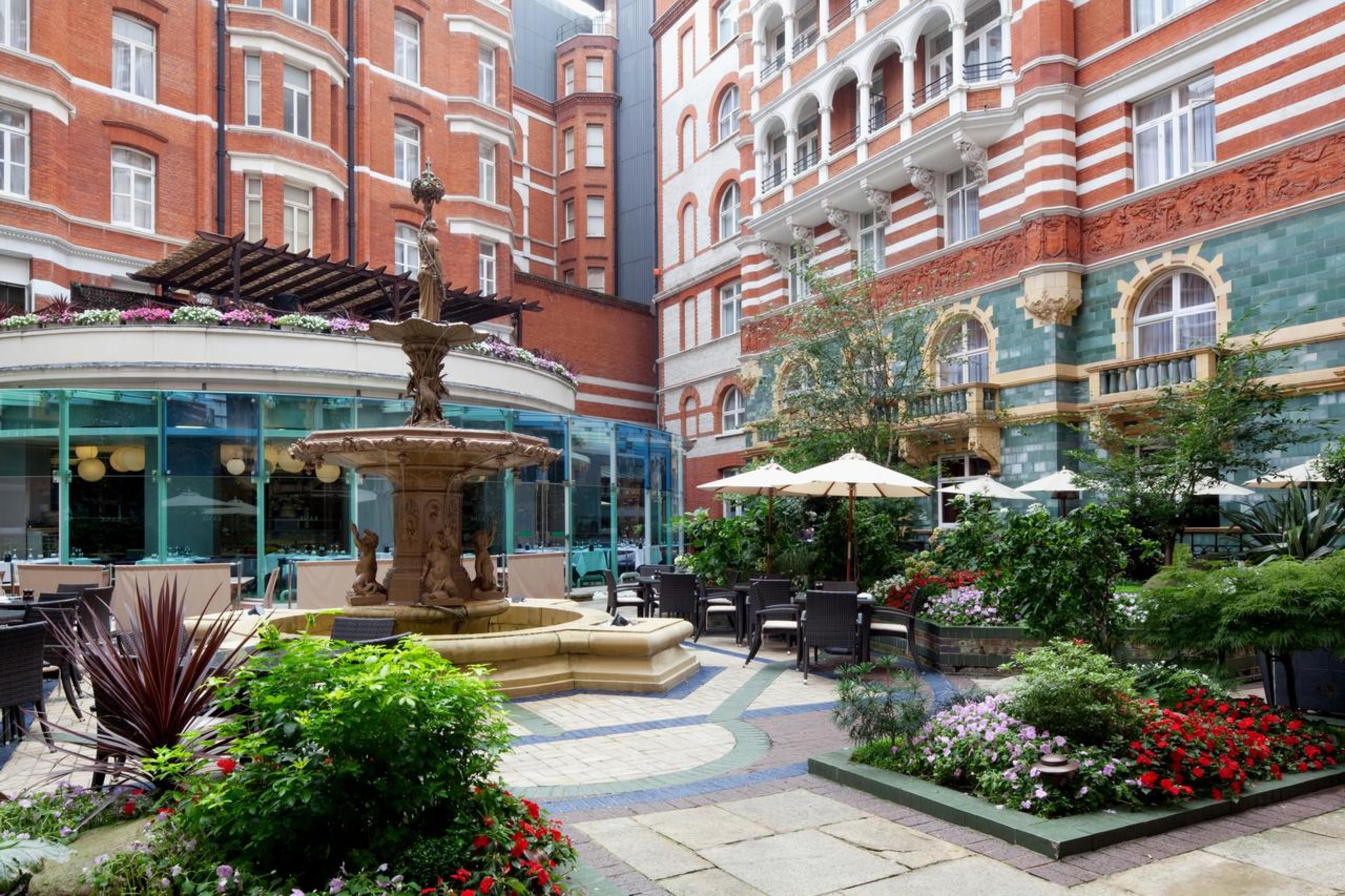 Taj 51 Buckingham Gate And Residences Hotel Londen