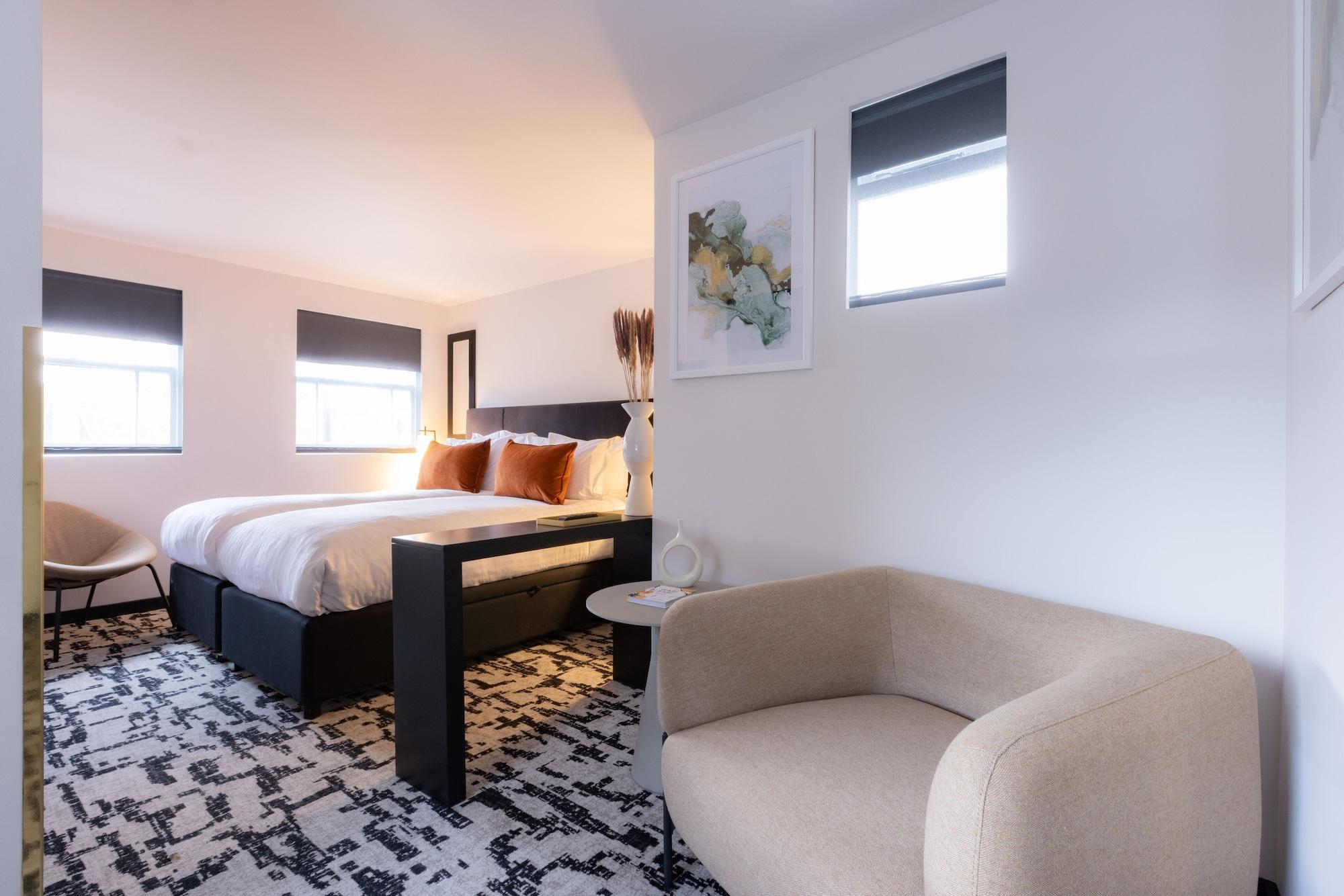La West - Hyde Park Hotel 4*