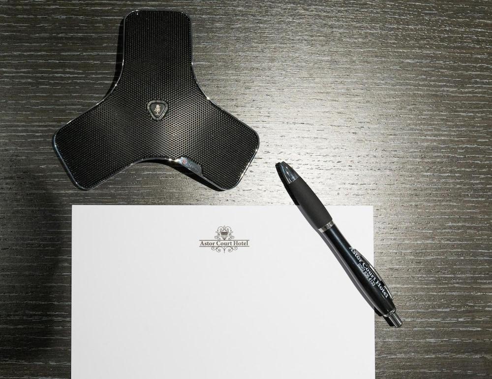 Hotel Astor Court 3*