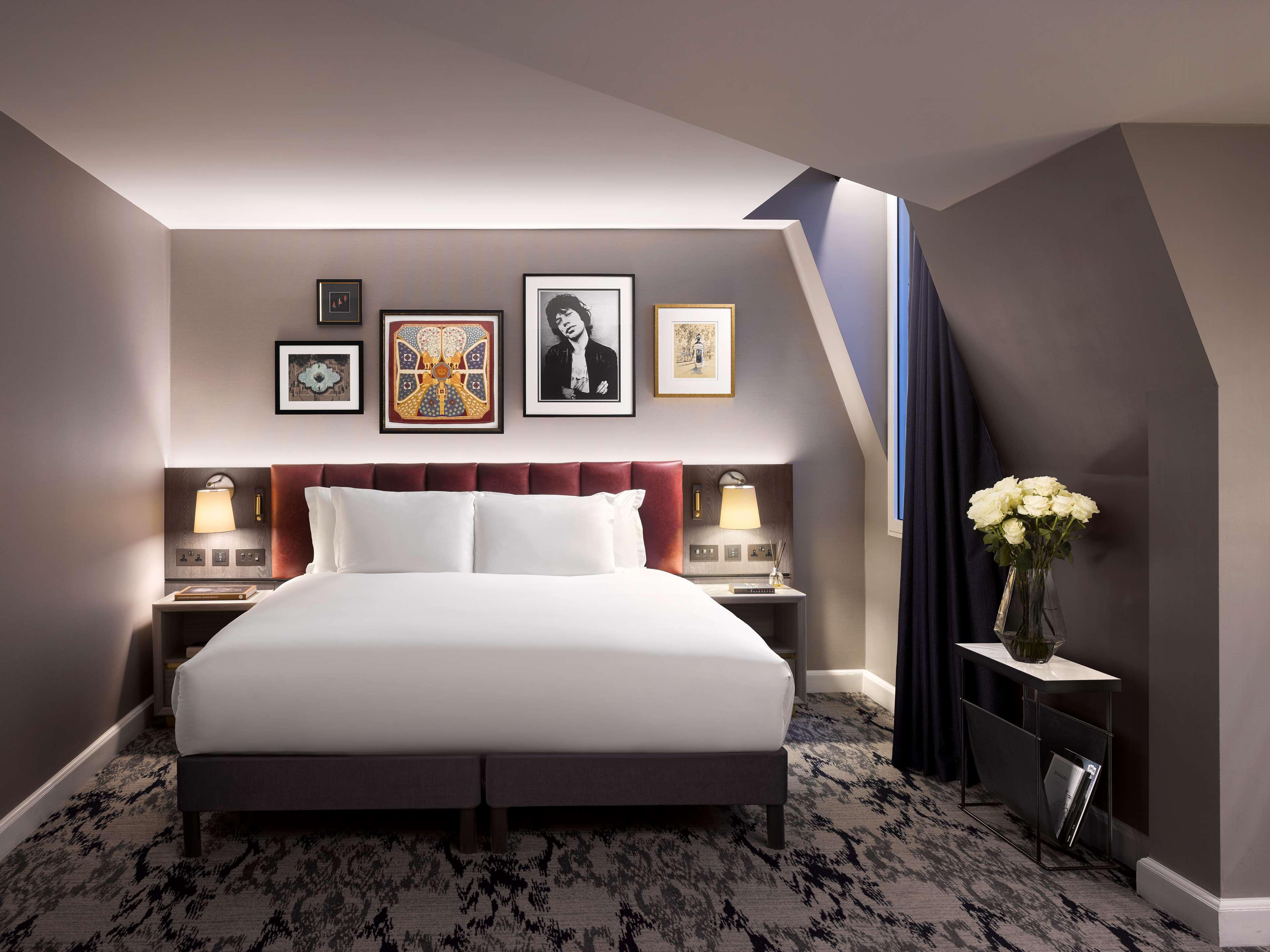 The Trafalgar St. James, Curio Collection By Hilton Hotel London