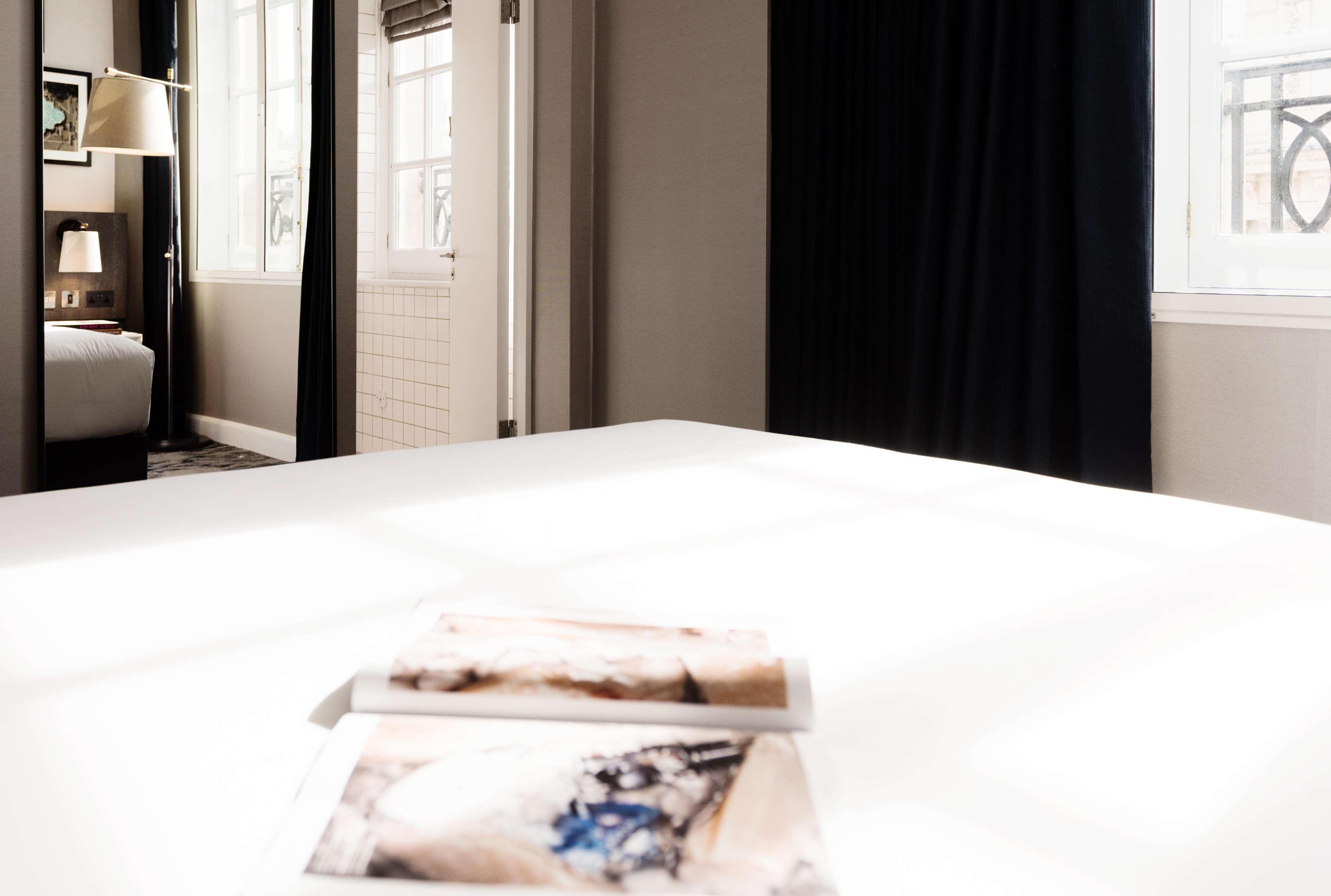 The Trafalgar St. James, Curio Collection By Hilton Hotel Londen