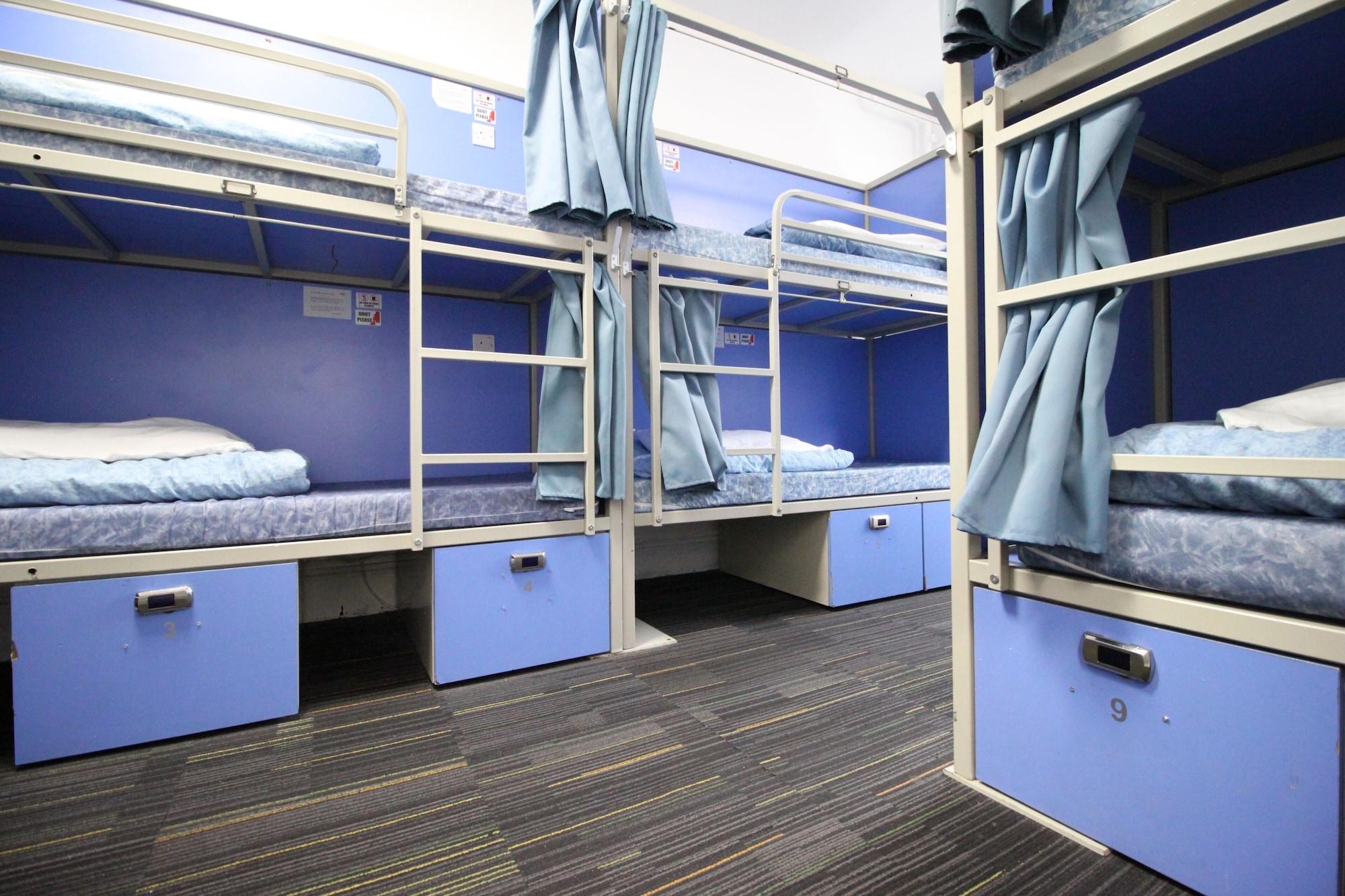 Smart Hyde Park Hostel *
