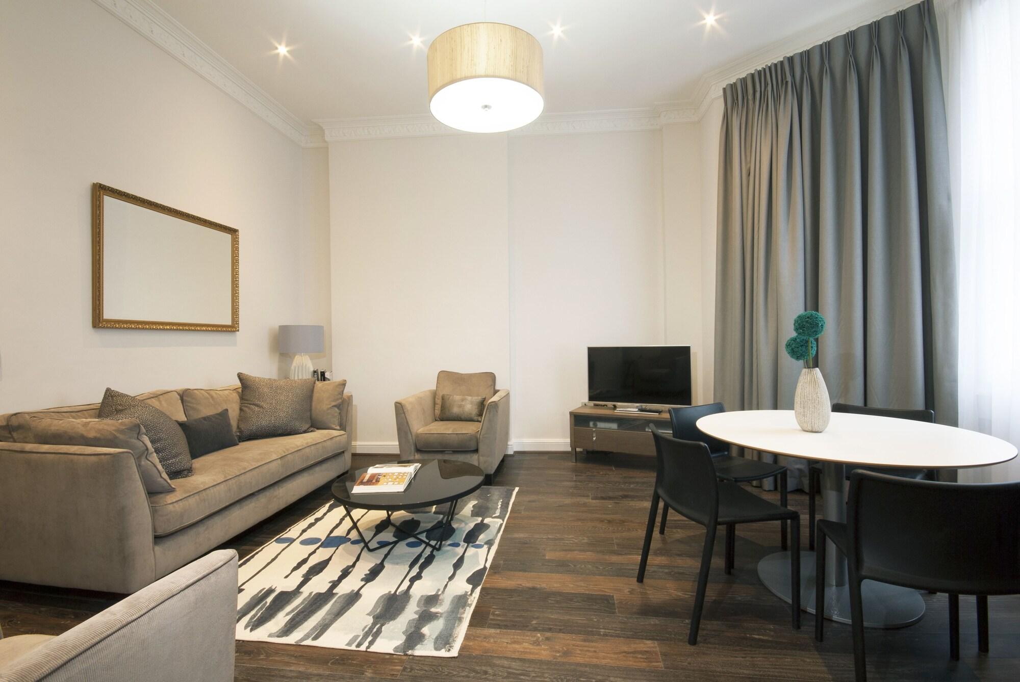Manson Place 4*