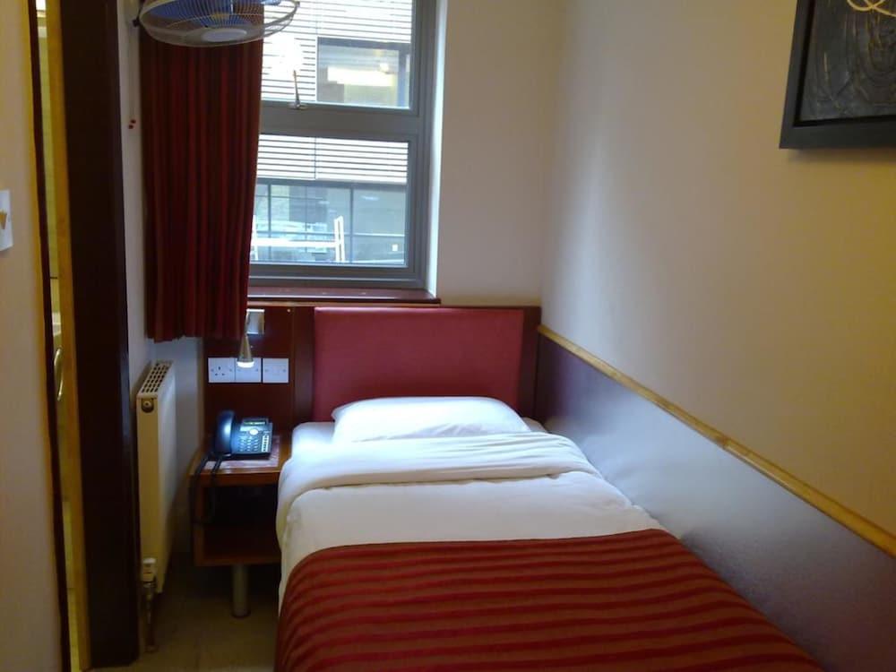 Hotell Eurotraveller Hotel- Express 3*
