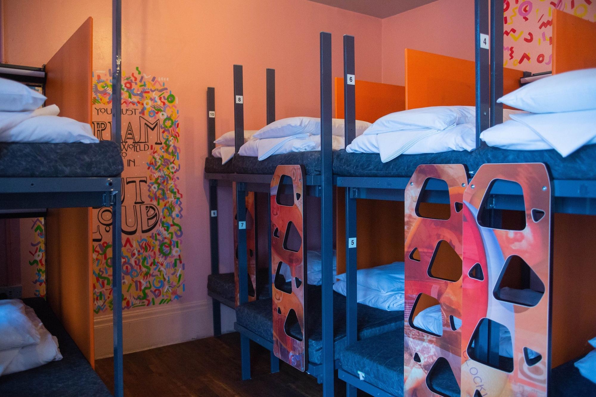 Hostal Clink261