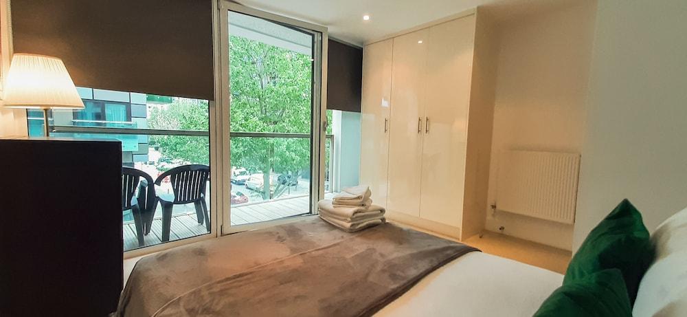 Lanterns Way At Canary Wharf By Mysquare Apartment *