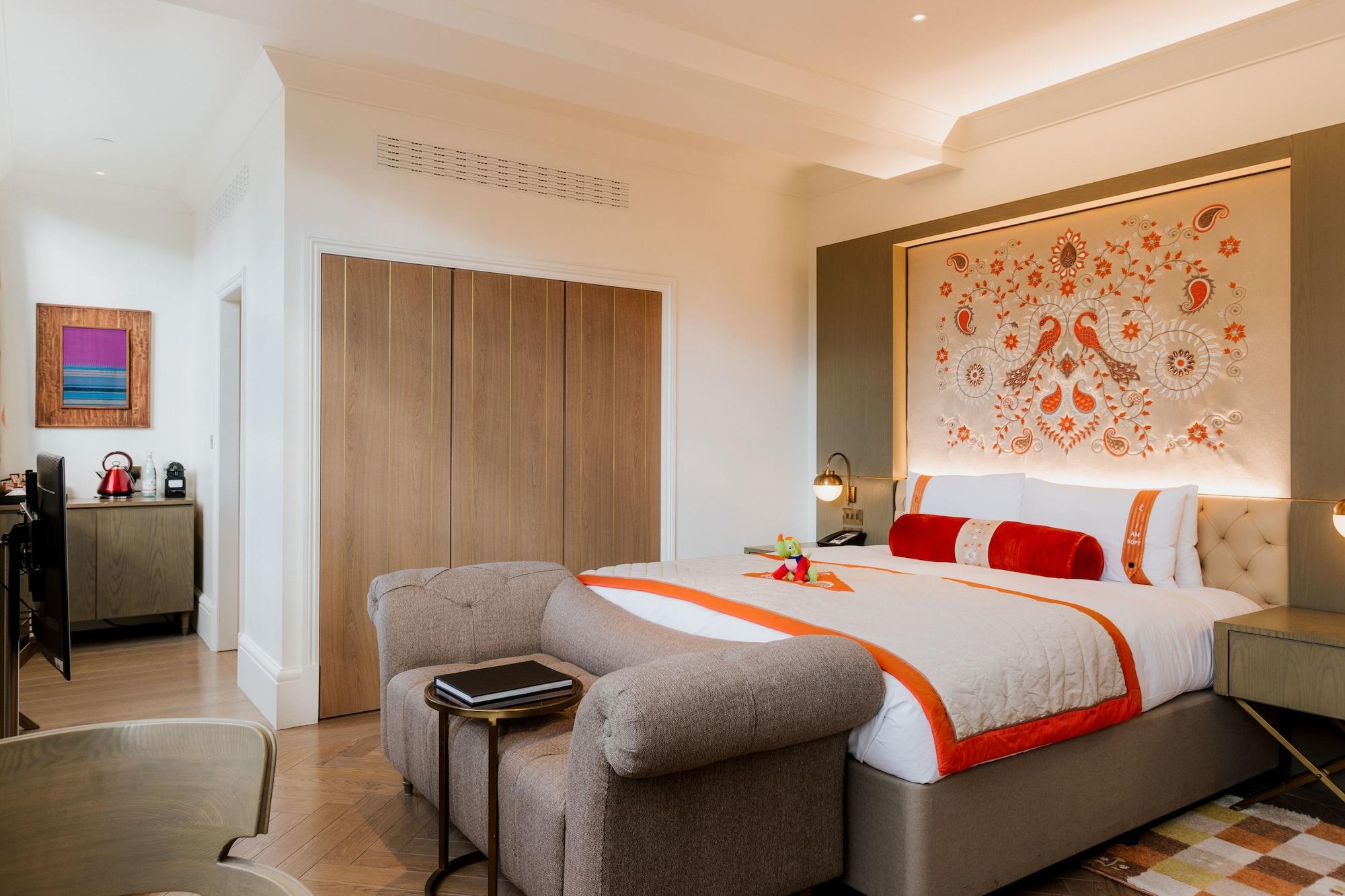 The Lalit Hotell