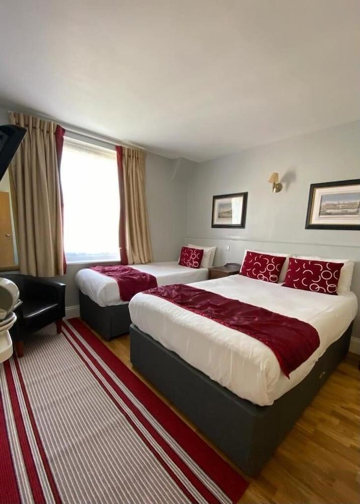 Hotel Rose Park 3*