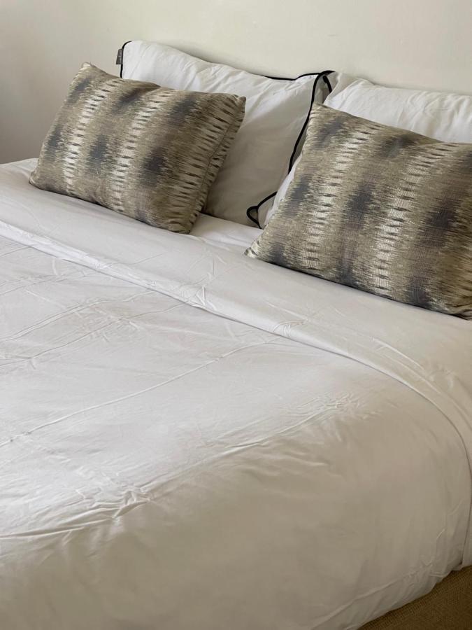 Apartment Camden Bachelor Pad , Location In Camden , Ideal Space For Small Family London