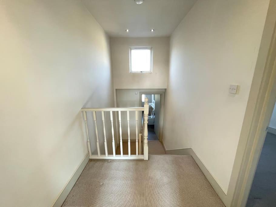 Feriehus Westfield, 8 Beds, 5 Stations 10min, 20min *