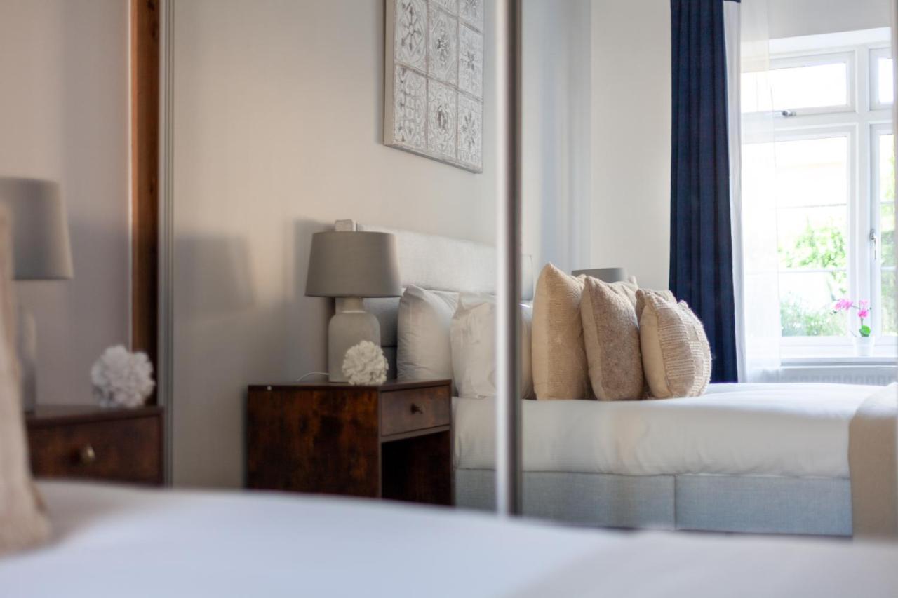 Apartment The Isleworth Collection London