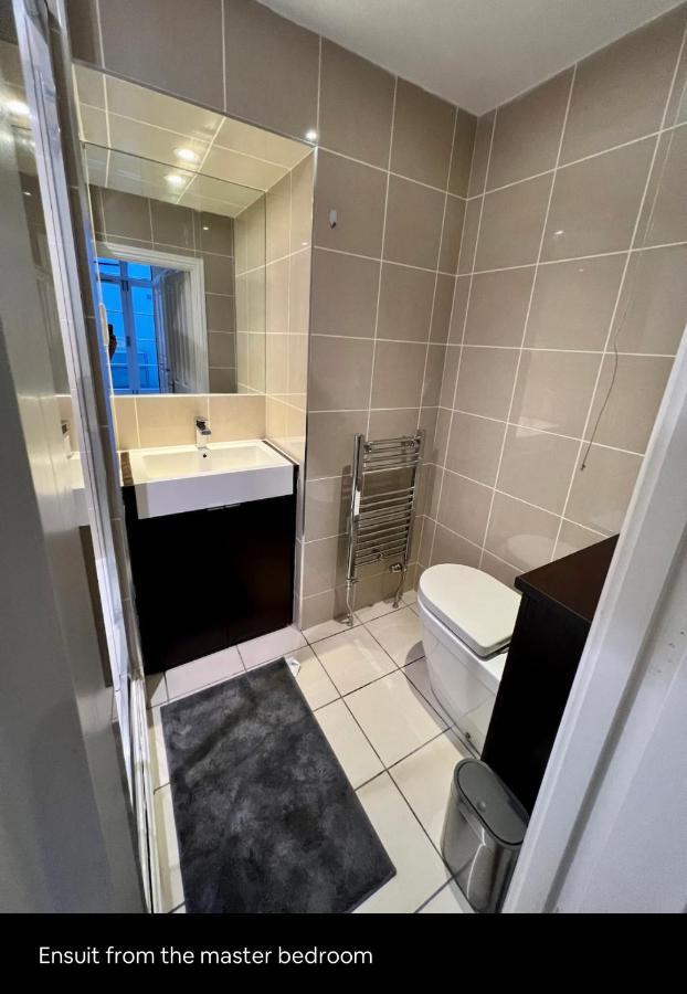 Spacious 2 Bed In The Heart Of Kensington Apartamento *