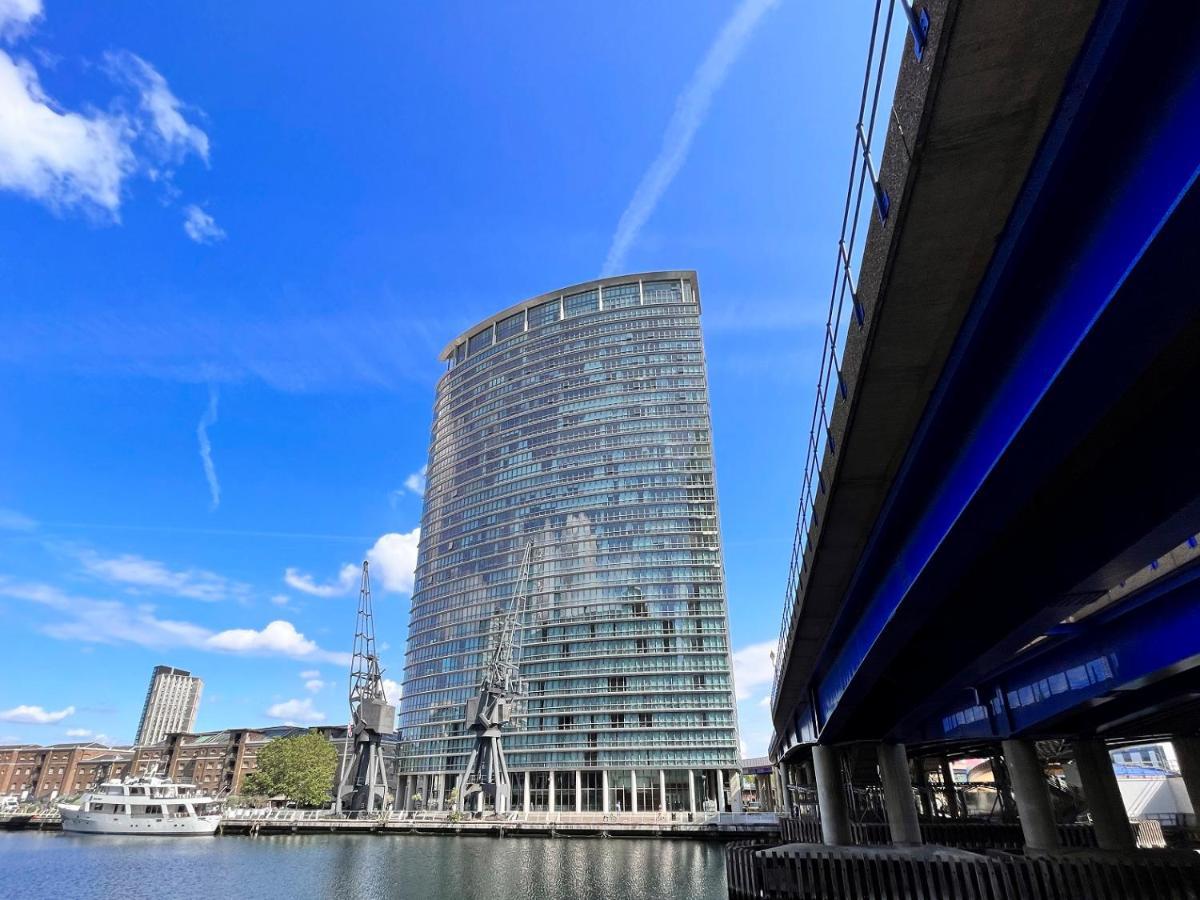 The Canary Wharf Place - Stunning 2bdr Flat London