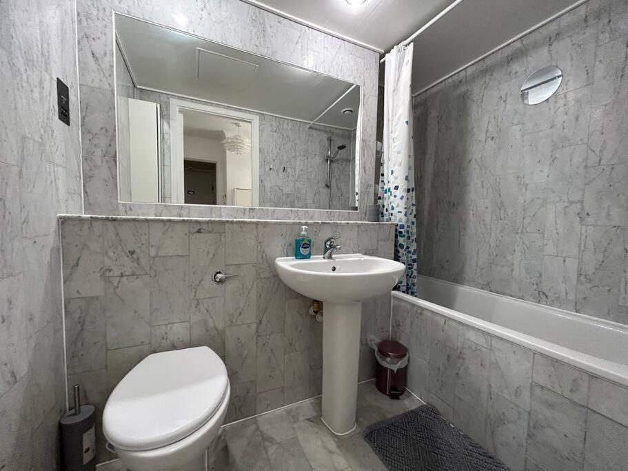 Homely & Thames View Appartement