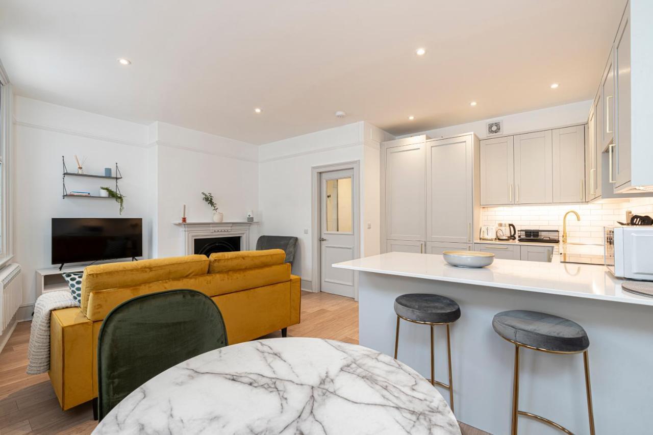 Stylish 1 Bed Flats In Soho, Next To Piccadilly Circus And Trafalgar Square *
