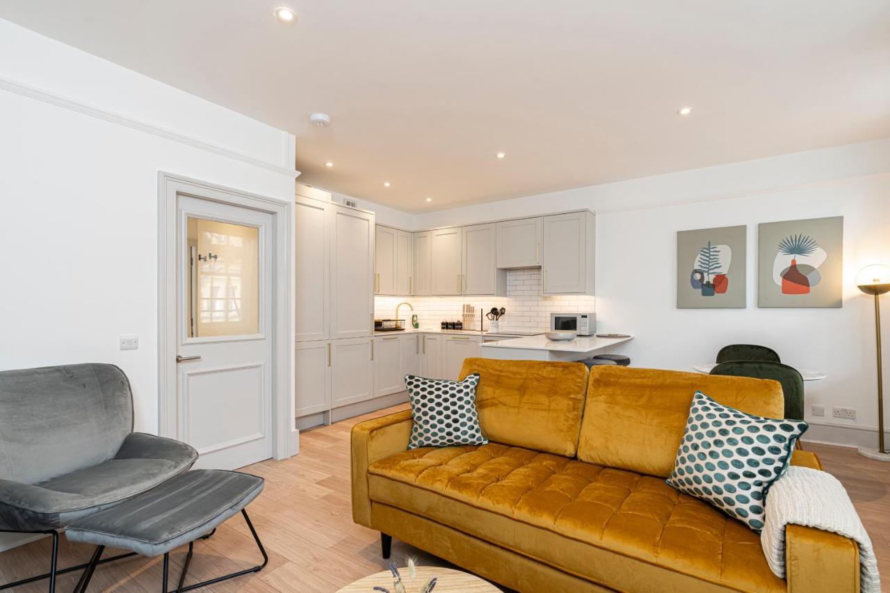Stylish 1 Bed Flats In Soho, Next To Piccadilly Circus And Trafalgar Square *