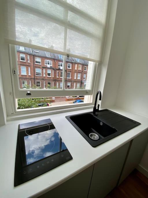 For 3 Near Regents Park N5 * London
