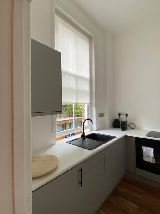 Leilighet Stylish For 3 Near Regents Park N4 London