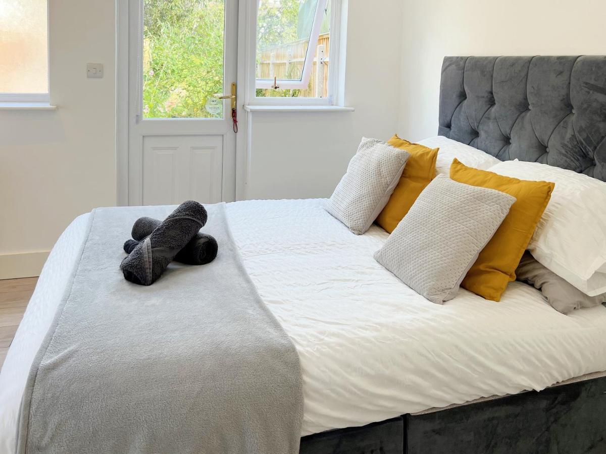 Minet Gardens Central - 3 Homestay London