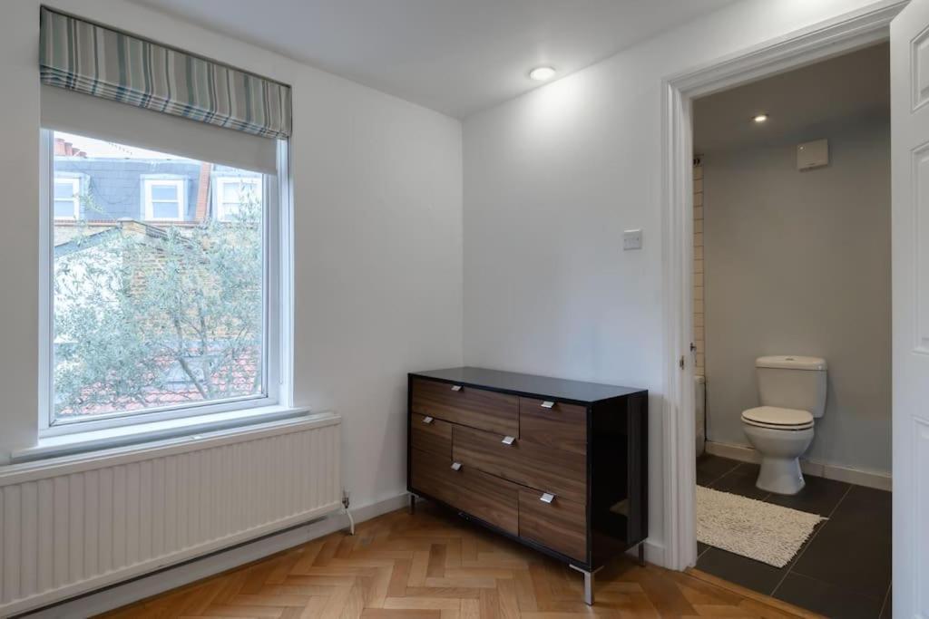 1 Bed Townhouse In Battersea Close To River Thames * London