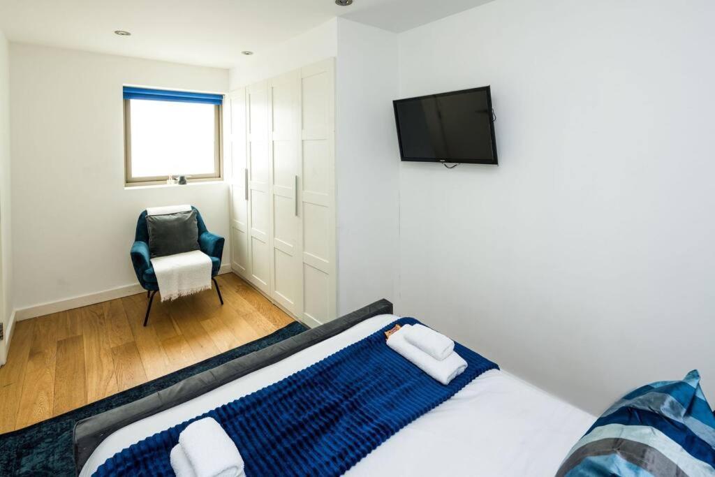 Renovated 2br, 2ba Near Hyde Park 1 Min From Tube * London