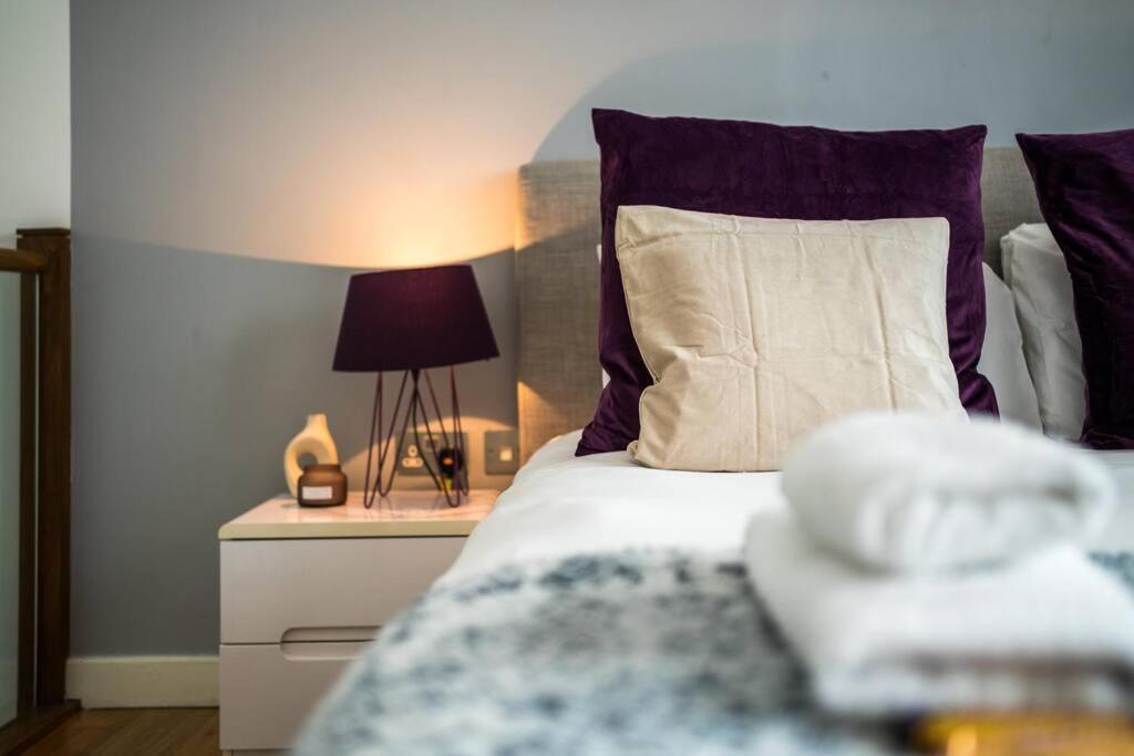 Renovated 2br, 2ba Near Hyde Park 1 Min From Tube Apartment London