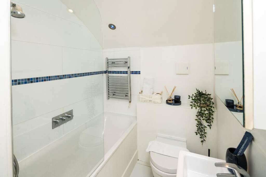 Renovated 2br, 2ba Near Hyde Park 1 Min From Tube