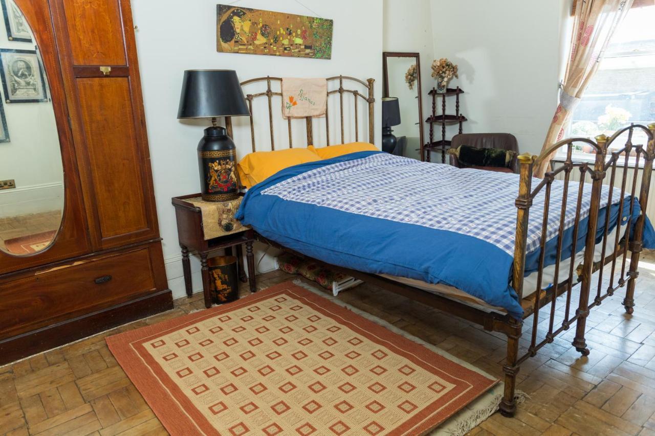 Apartment Quirky Georgian And Victorian Decorated *