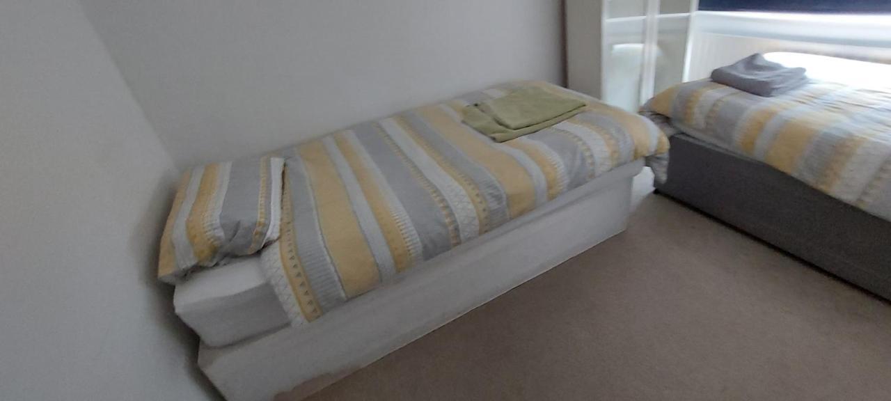 Сasa de vacaciones 3 Bedroom House Wimbledon Londres