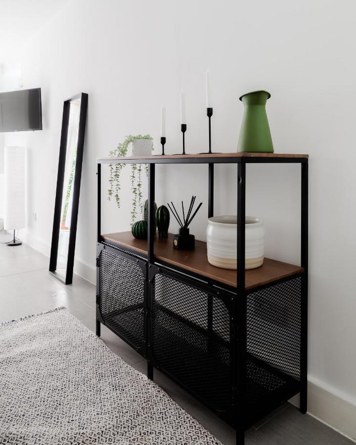 Bright & Charming Hampstead Garden Studio * London