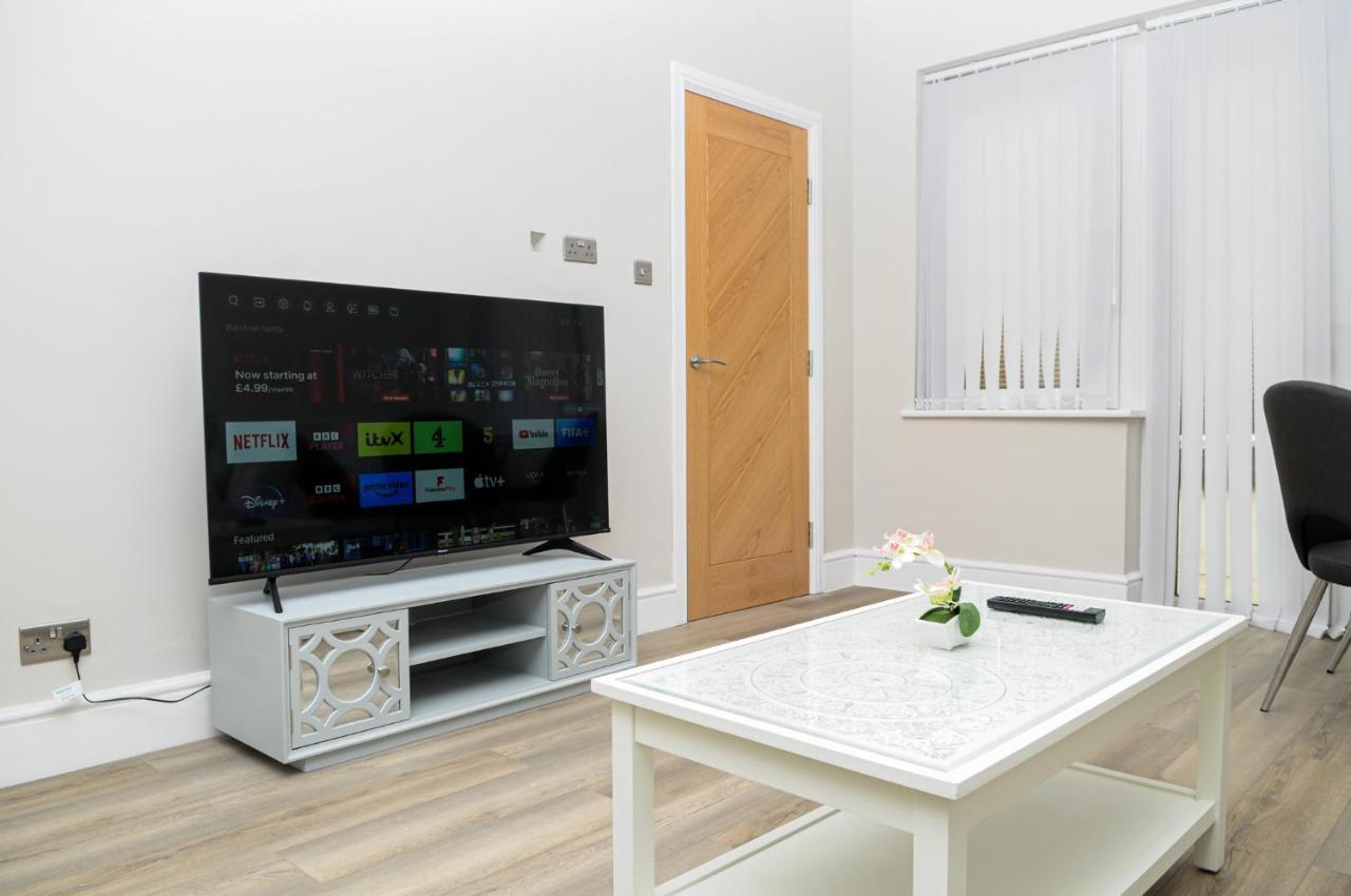 Leilighet Luxury 5 Star Apartments, Parking, Garden, Near Metro Stations 10-15mins To