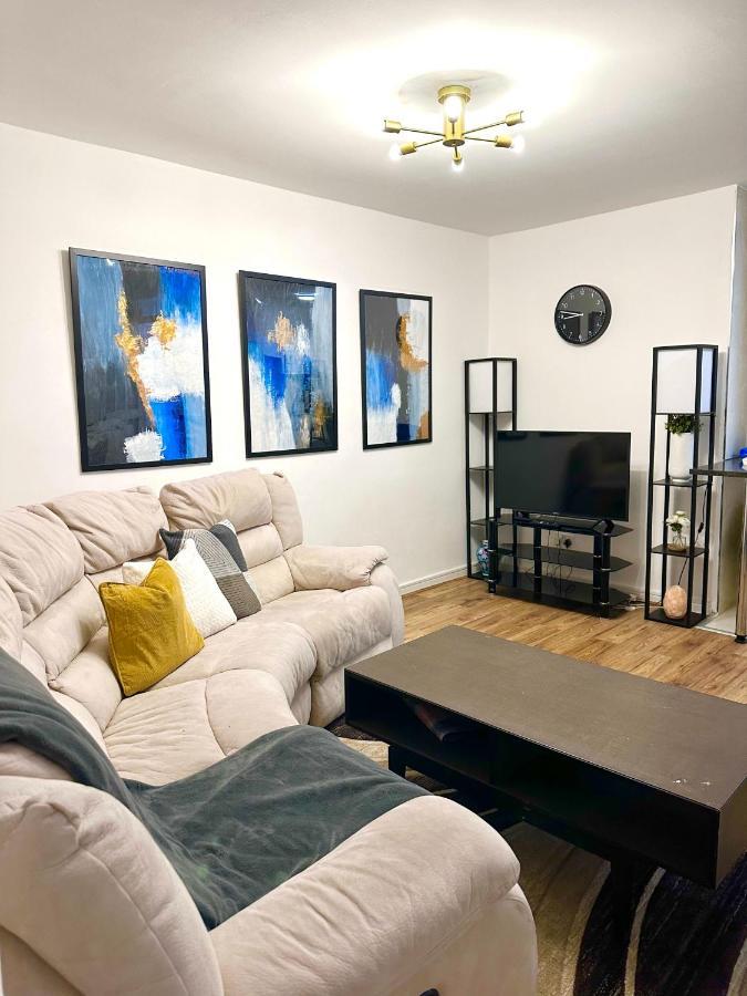 1 Br-kensington-24 7 Security-netflix Apartment *