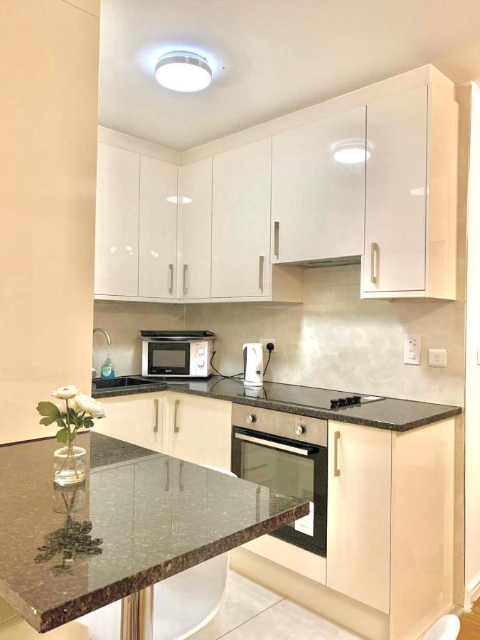 Apartment 1 Br-kensington-24 7 Security-netflix *